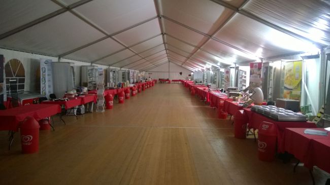 Location d'une tente de 550m² pour un salon en Normandie